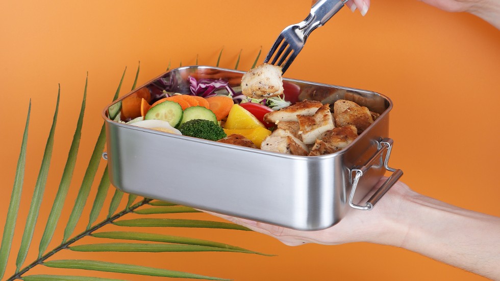 https://www.nicetystainless.com/wp-content/uploads/2022/08/Flat-Lunch-Box-with-Buckle-4.jpg